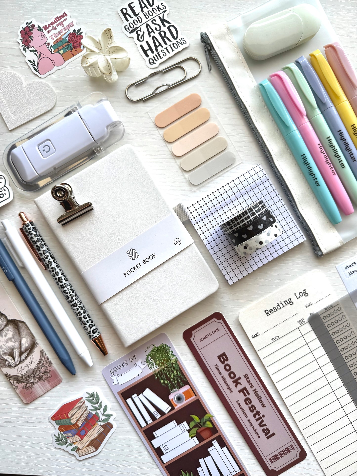 WHITE bookish bundle